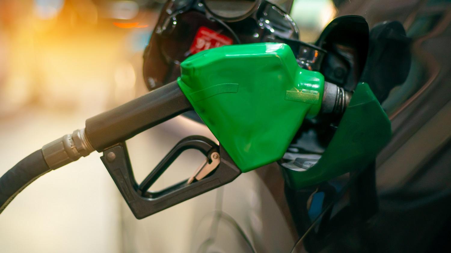 وزارة الطاقة: سعر البنزين اوكتان 90 ارتفع من 604.8 دولار للطن إلى 616 دولارا وبنسبة 1.8%. (shutterstock)