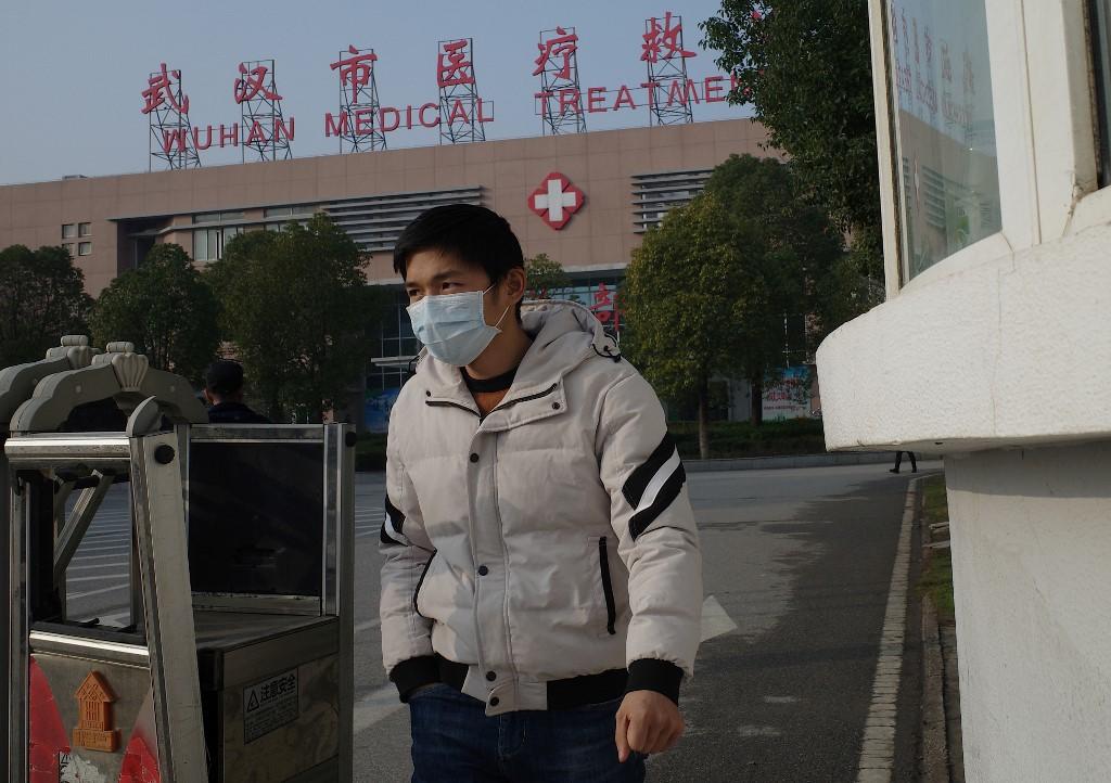 الرجل المصاب زار مدينة ووهان الصينية التي يوجد بها تفش للالتهاب الرئوي يُعتقد أنه نتيجة الإصابة بالسلالة الجديدة من الفايروس التاجي. أ ف ب