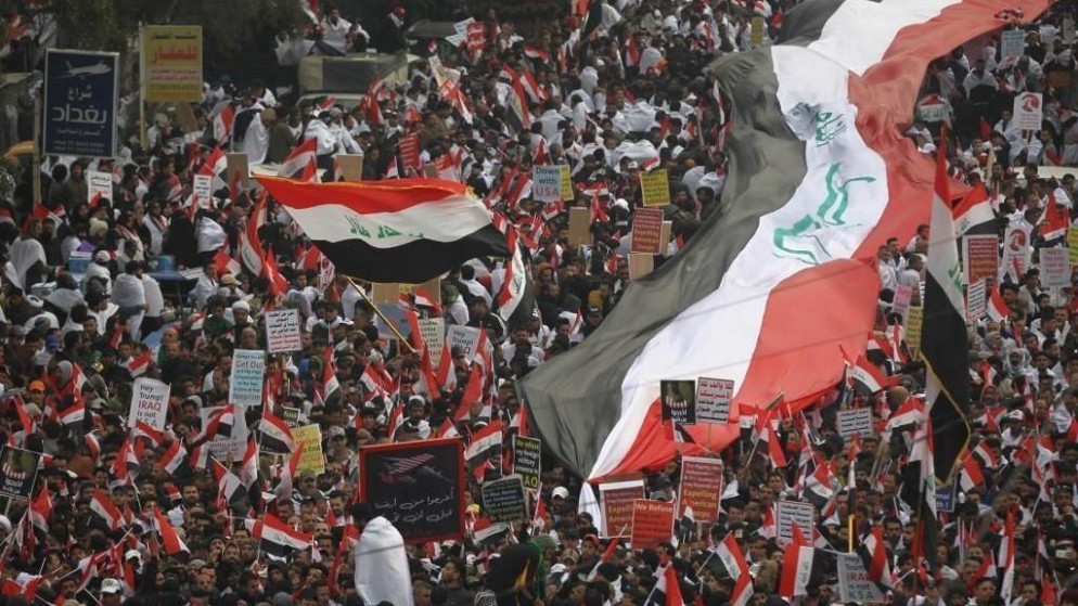 يُطالب المتظاهرون العراقيون منذ تشرين الأوّل/أكتوبر، بإصلاحات سياسيّة عميقة. (أ ف ب)