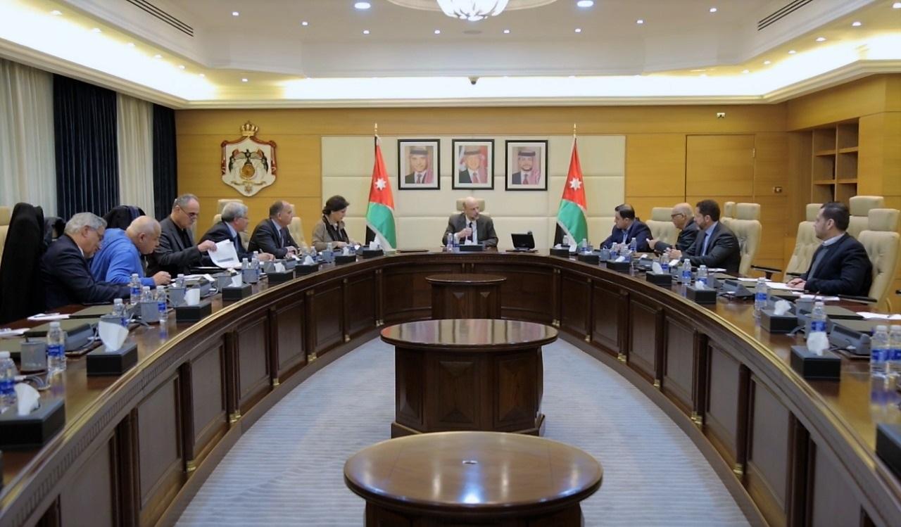 اجتماع رئيس الوزراء عمر الرزاز مع هيئة تنظيم قطاع الطاقة والمعادن. (رئاسة الوزراء)
