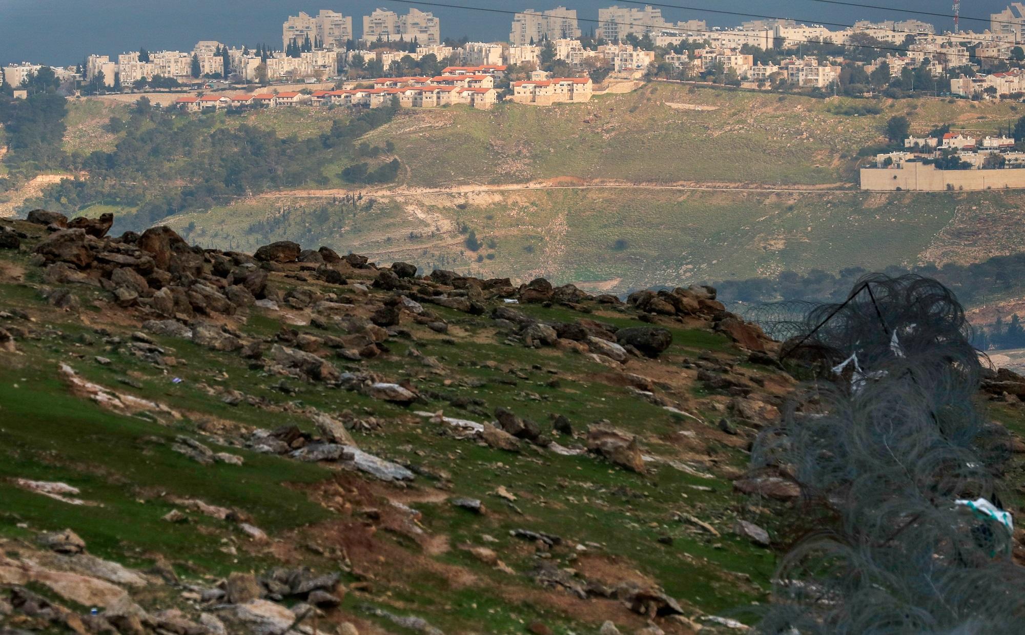 منظر عام لمستوطنة إسرائيلية قرب مدينة القدس المحتلة. (أ ف ب)