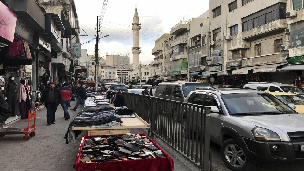 بسطات لباعة متجولين في منطقة وسط البلد في عمان. (صلاح ملكاوي/ المملكة)