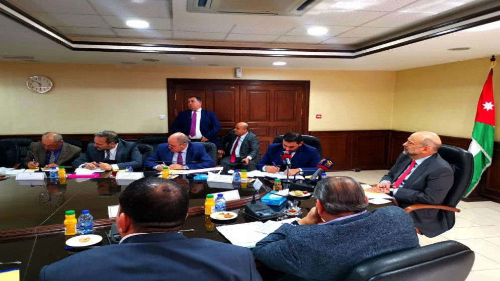 لقاء رئيس الوزراء عمر الرزاز مع رؤساء وأعضاء الغرف التجارية في الأردن. (رئاسة الوزراء)