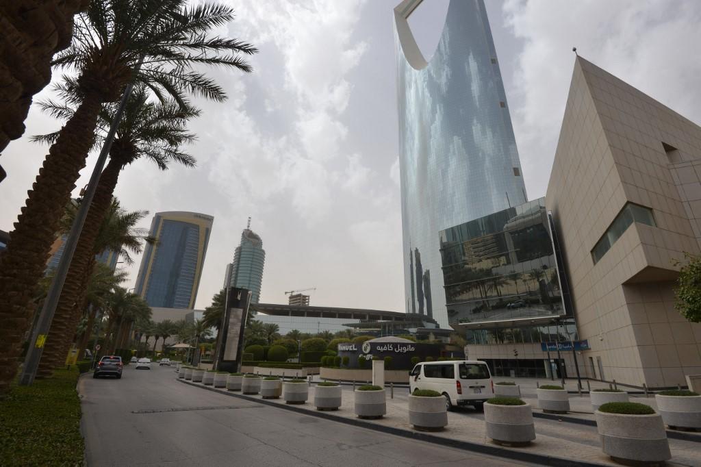 شوارع خالية من السكان في الرياض وسط تدابير صارمة لاحتواء فيروس كورونا المستجد في السعودية. 18/03/2020. (فايز نور الدين / أ ف ب)