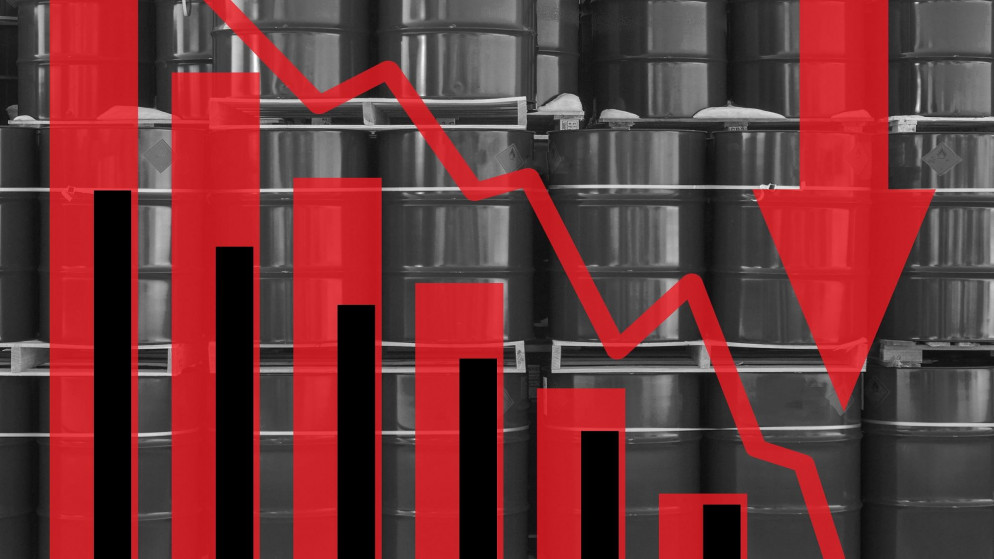 أسعار النفط قرب أقل مستوياتها منذ عام 2002 وسط أزمة فيروس كورونا العالمية. (shutterstock) 