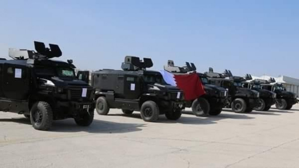 جانب من ناقلات الجنود المقدمة من قطر للأردن. (القوات المسلحة)
