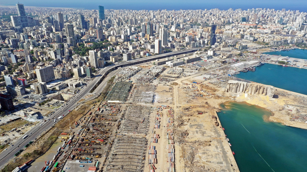 منظر عام يظهر الأضرار التي أعقبت انفجار مرفأ بيروت. 6 أغسطس / آب 2020.(بدر هلال - رويترز)