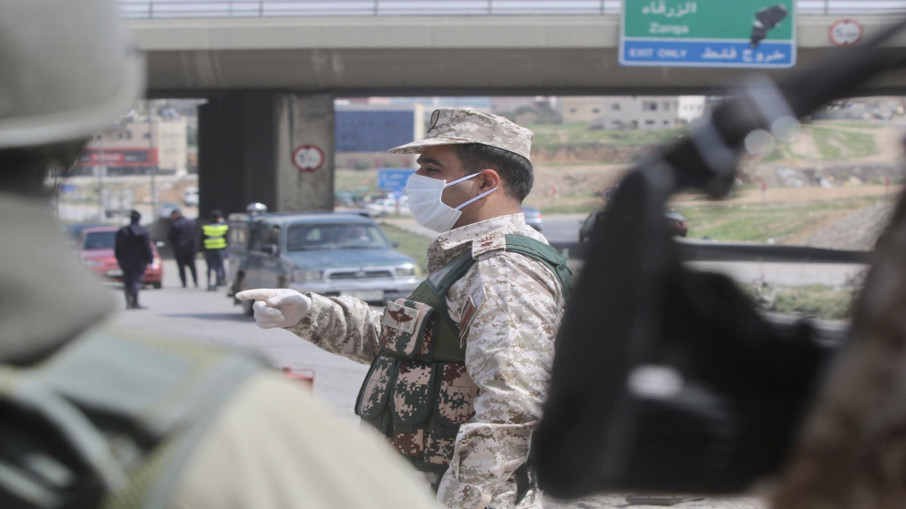 صورة أرشيفية لأفراد من القوات المسلحة الأردنية على أطراف عمّان الشمالية. (صلاح ملكاوي / المملكة)