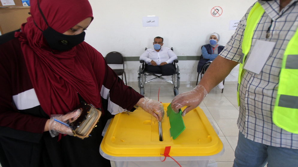 انتخابات تجريبية في عمّان بإجراءات للوقاية من فيروس كورونا. (صلاح ملكاوي/ المملكة)
