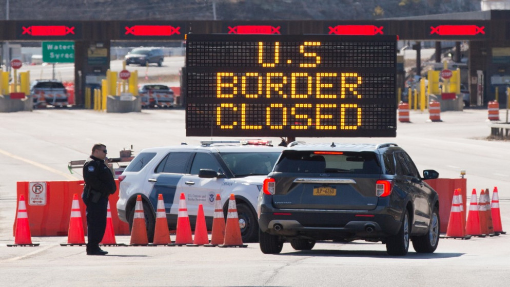 أعلنت كندا الاثنين أن حدودها مع الولايات المتحدة ستظل مغلقة حتى 21 تشرين الثاني/ نوفمبر على الأقل. (أ ف ب)