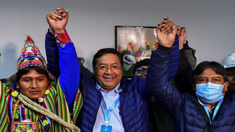 احتفال الرئاسي البوليفي لويس آرسي بعد الانتخابات الرئاسية، 19 تشرين الأول/ أكتوبر 2020. (أ ف ب)