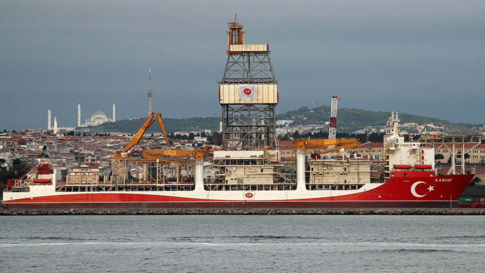 سفينة حفر تركية في ميناء حيدر باشا في إسطنبول. 19/10/2020. (مراد سيزر/ رويترز)