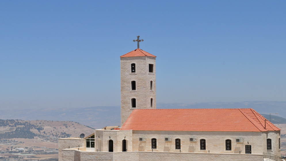 مجلس رؤساء الكنائس في الأردن "يتابع الأحداث المؤسفة التي جرت في فرنسا بسبب الإساءة إلى الرموز الدينية الإسلامية". (shutterstock)