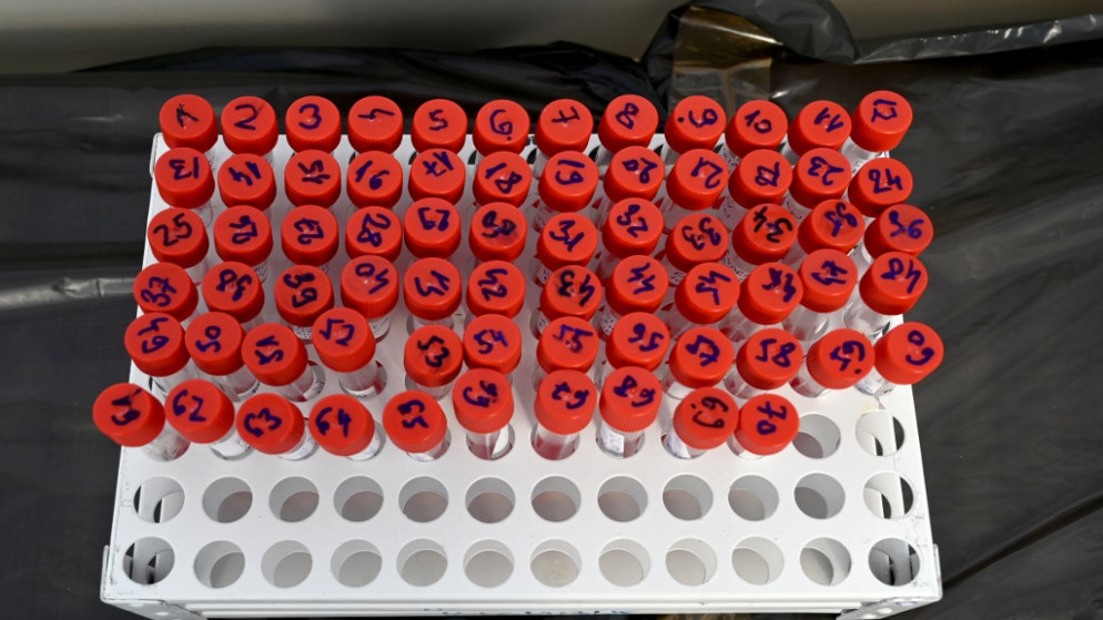 عينات من اختبارات فيروس كورونا المستجد تم جمعها في موقع اختبار في كرواتيا. 26 تشرين الأول/أكتوبر 2020 (أ ف ب)