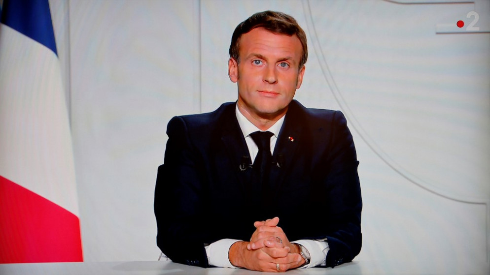الرئيس الفرنسي إيمانويل ماكرون يظهر على شاشة التلفزيون في باريس. 28 تشرين الأول/أكتوبر 2020 .(أ ف ب)