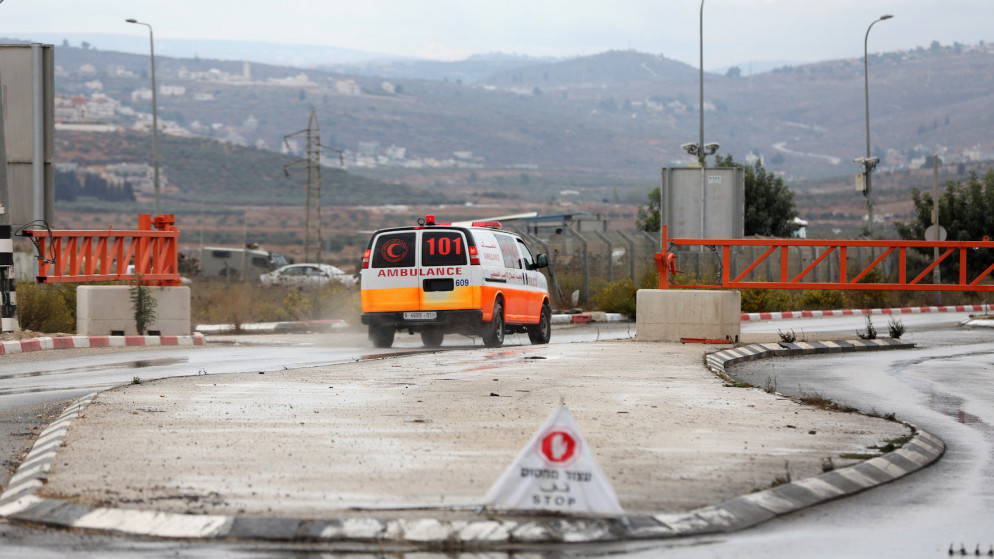 جنود الاحتلال الإسرائيلي على حاجز حوارة مكان إطلاق النار على سيارة فلسطينية واستشهاد سائقها. 2020/11/4. (أيمن نوباني/ وفا)