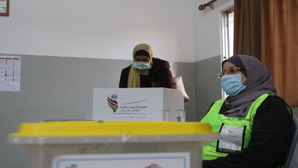 راصد: رصد 863 ملاحظة ومخالفة خلال يوم الاقتراع في الانتخابات النيابية لمجلس النواب 19. (صلاح ملكاوي/ المملكة)
