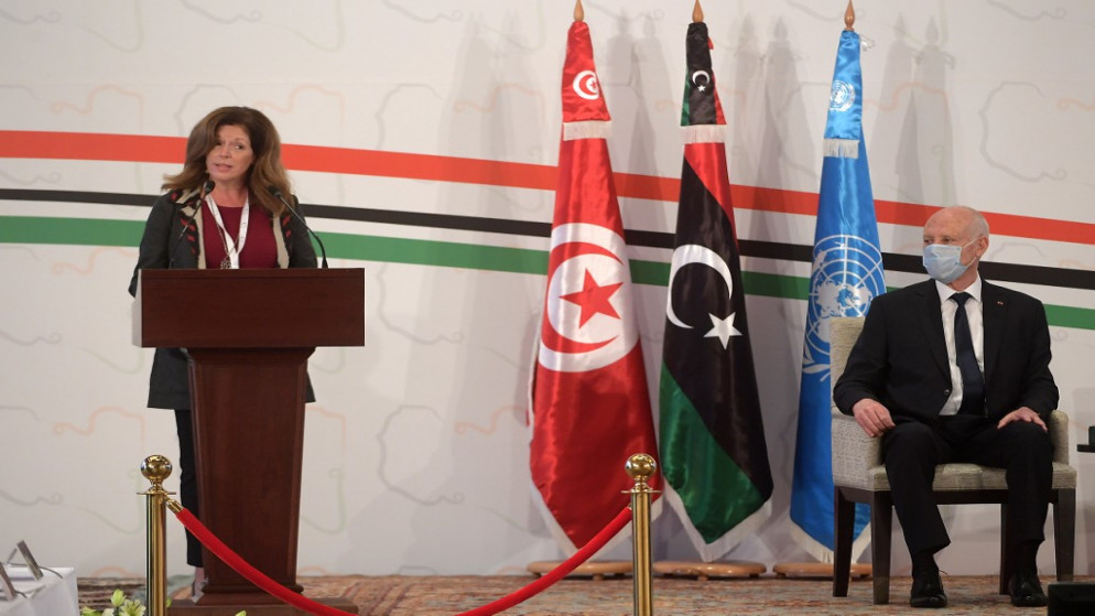 مبعوثة الأمم المتحدة إلى ليبيا بالإنابة، ستيفاني وليامز خلال المحادثات الليبية في تونس. (أ ف ب)