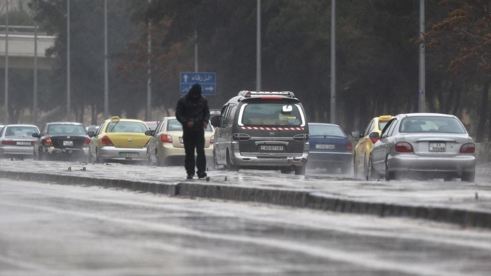 صورة أرشيفية لتساقط أمطار في العاصمة عمّان. (صلاح ملكاوي / المملكة)