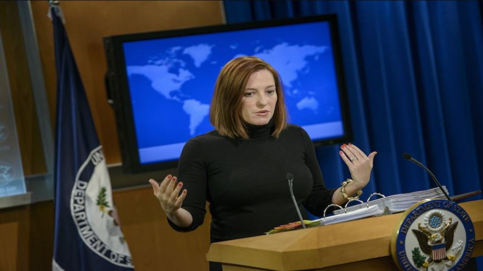 تلقي المتحدثة باسم وزارة الخارجية الأميركية جين ساكي إحاطة يومية في وزارة الخارجية الأميركية في واشنطن العاصمة، 20 شباط/فبراير 2015. (أ ف ب)
