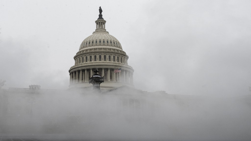ضباب حول مبنى الكونغرس، 16 كانون الأول/ديسمبر 2020. (أ ف ب)