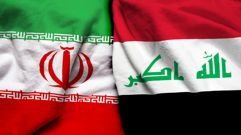 العملين العراقي والايراني. (shutterstock)