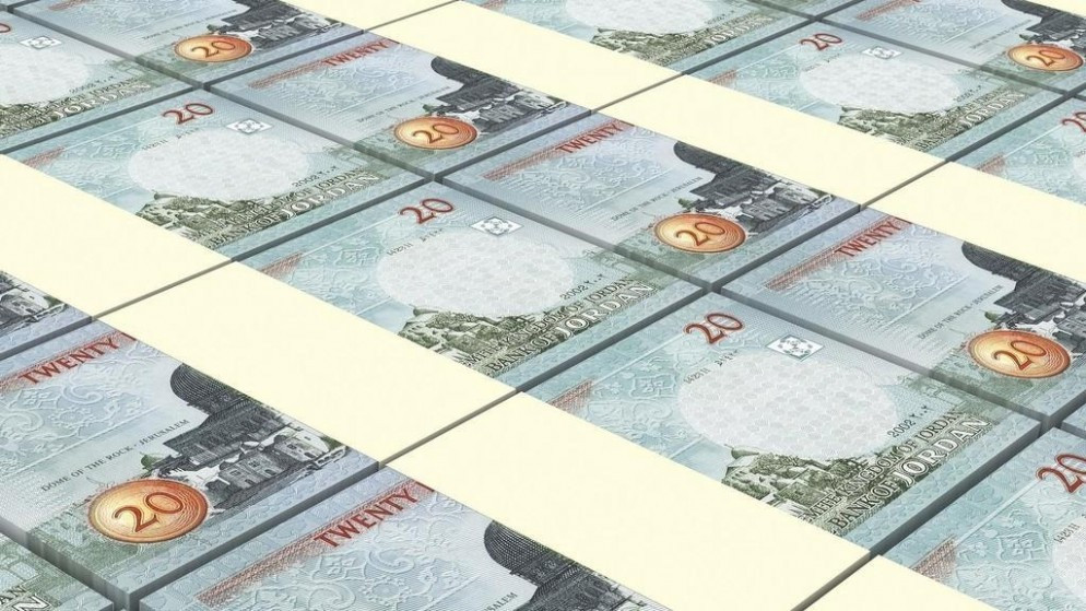 موازنة التمويل الواردة في قانون الموازنة العامة لعام 2020 تُقدر بحوالي 5.9 مليارات دينار، وهو من المستويات القياسية للاقتراض. (shutterstock)