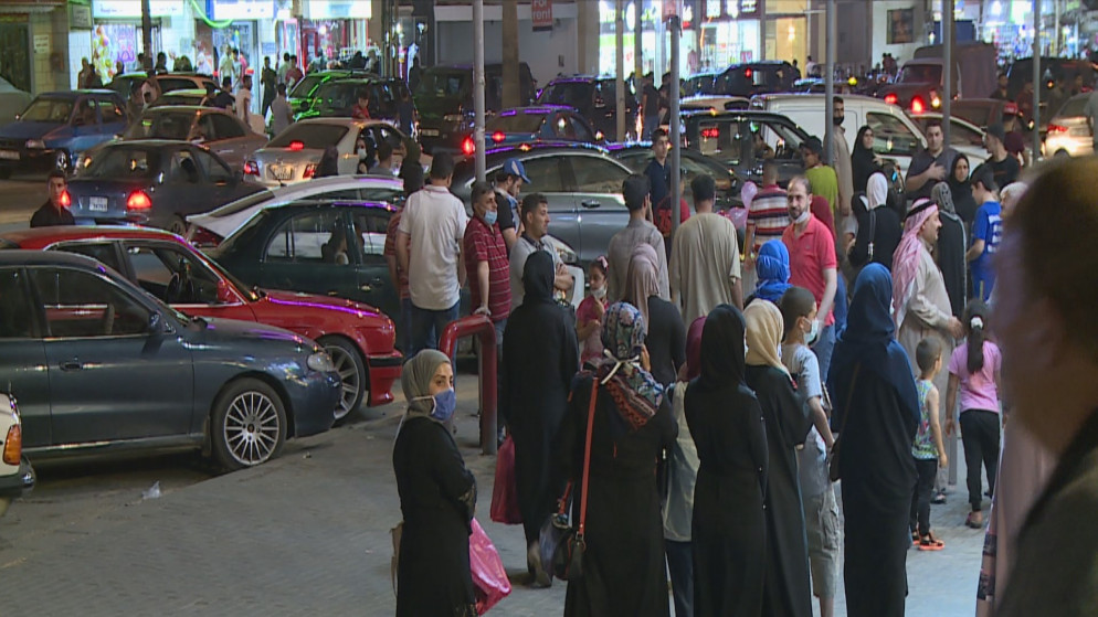 لجنة الأوبئة: التدافع والتزاحم الذي حصل الأربعاء ليس في مصلحة الوضع الوبائي بالتأكيد. (المملكة)