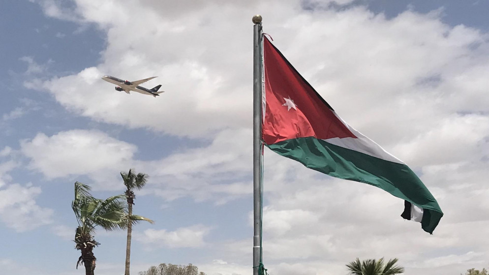 صورة أرشيفية لطائرة مقلعة من مطار الملكة علياء الدولي في عمان. (صلاح ملكاوي/ المملكة)