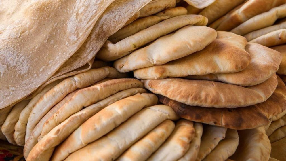 الحكومة: المباشرة بصرف دعم الخبز بعد انتهاء إجازة عيد الأضحى وفق إجراءات ستعلن تفاصيلها وزارة التنمية الاجتماعية. (shutterstock)
