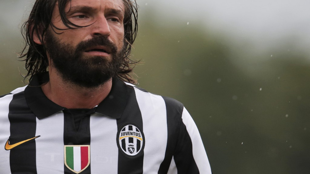 بيرلو (41 عاما) بطل العالم 2006 مع منتخب إيطاليا، ولاعب وسط نادي يوفنتوس بين عامي 2011 و2015. (أ ف ب)