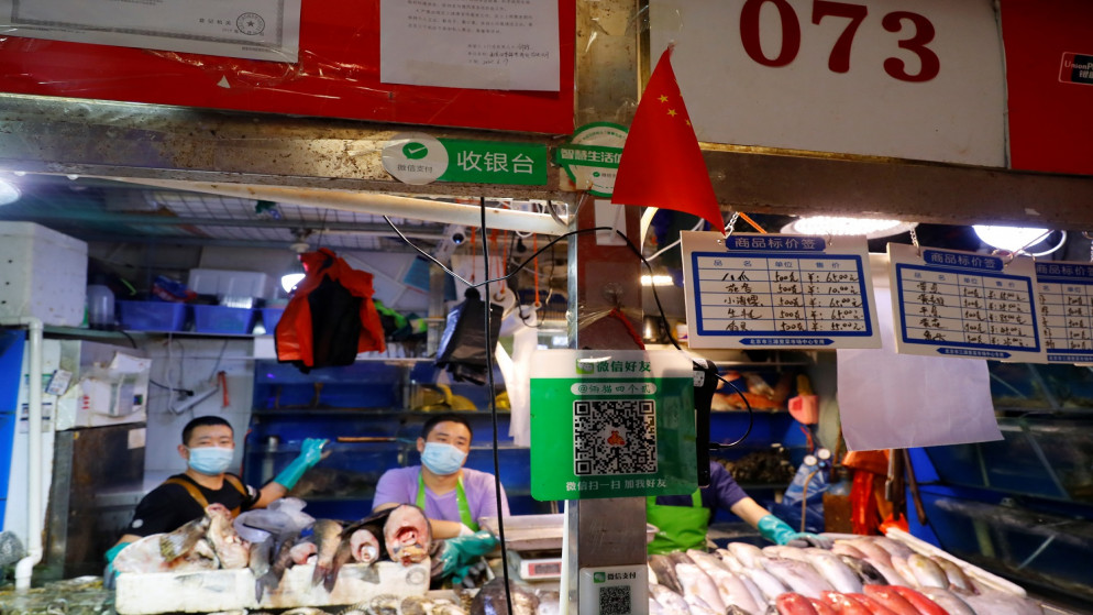 كشك لحوم في سوق في بكين .الصين . 8 أغسطس ، 2020. (رويترز)