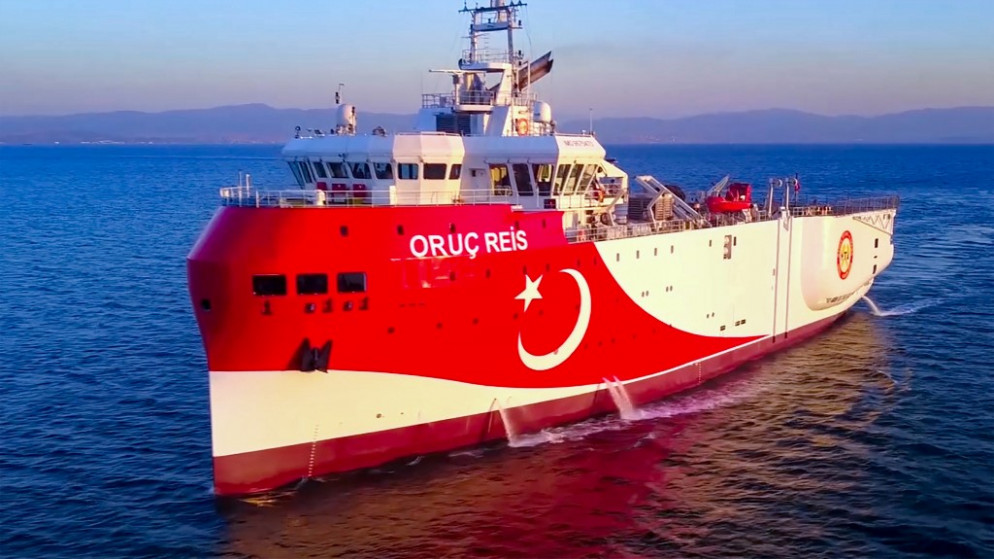 سفينة أبحاث تركية وهي تتجه غرب أنطاليا على البحر الأبيض المتوسط.12 أغسطس 2020.(أ ف ب)