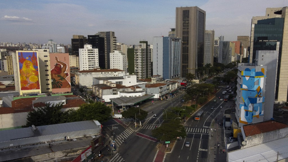 منظر جوي لمدينة في  البرازيل . 13 أغسطس 2020. (ميغيل شينكارول / أ ف ب)
