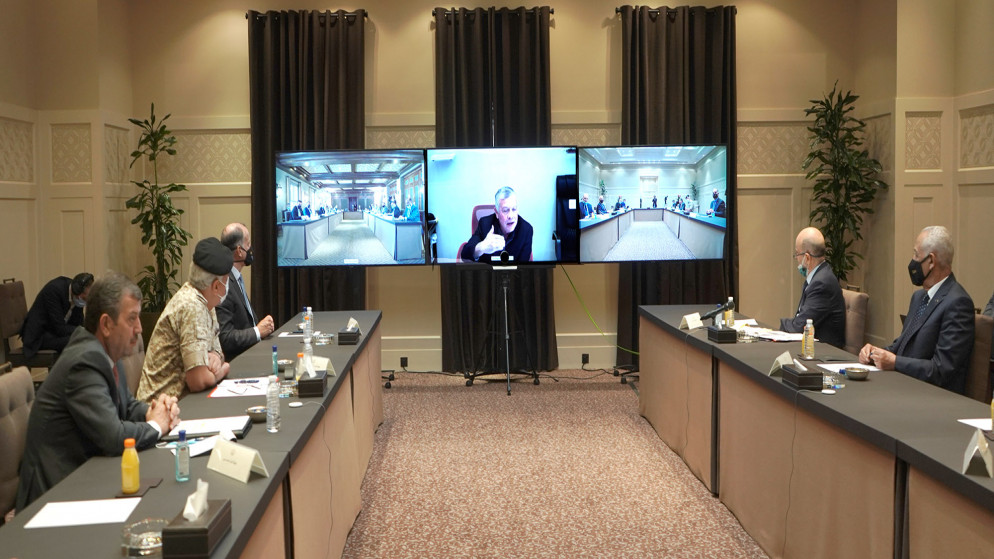 جلالة الملك عبدالله الثاني خلال ترؤسه اجتماعاً لمجلس السياسات الوطني. (الديوان الملكي الهاشمي)