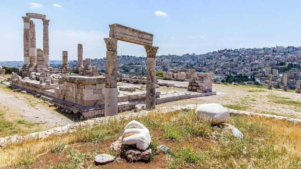 تتراوح درجات الحرارة العظمى والصغرى في عمّان اليوم ما بين 34 - 22 درجة مئوية، وفي المرتفعات الشمالية 30 - 19. (shutterstock)