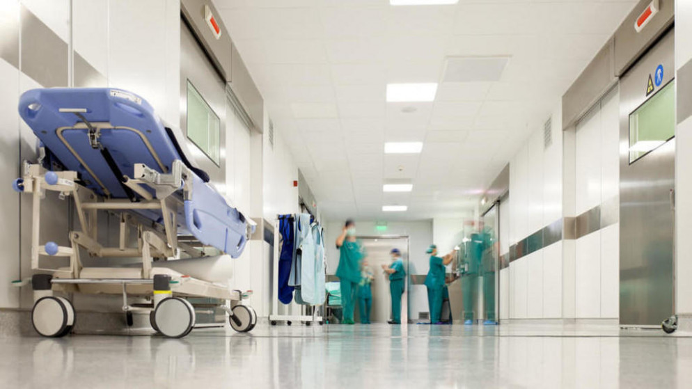 رئيس جمعية المستشفيات الخاصة فوزي الحموري: أكثر من 20 مستشفى خاصا تستطيع استقبال المصابين بفيروس كورونا. (shutterstock)
