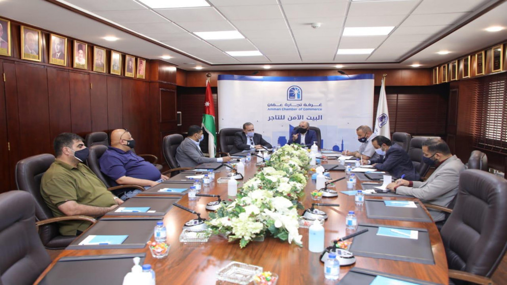 جتماع عقد الاحد بمقر غرفة تجارة عمان ضم ممثلين عن شركات النقل الدولي. (غرف تجارة عمان)