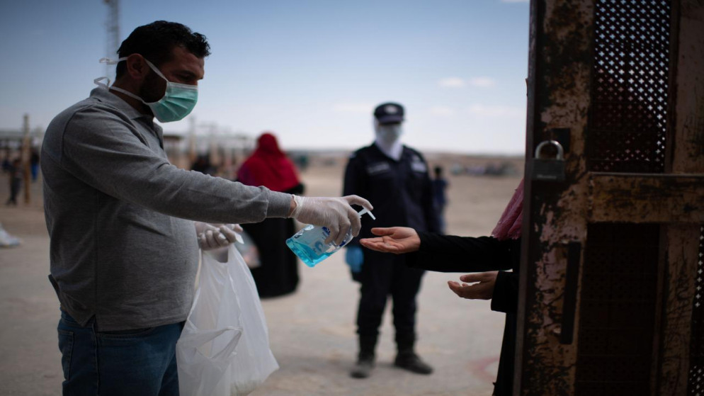 مفوضية اللاجئين: هذه أولى حالات الإصابة بفيروس كورونا التي تم تأكيدها في مخيمات اللاجئين في الأردن". (مفوضية اللاجئين)