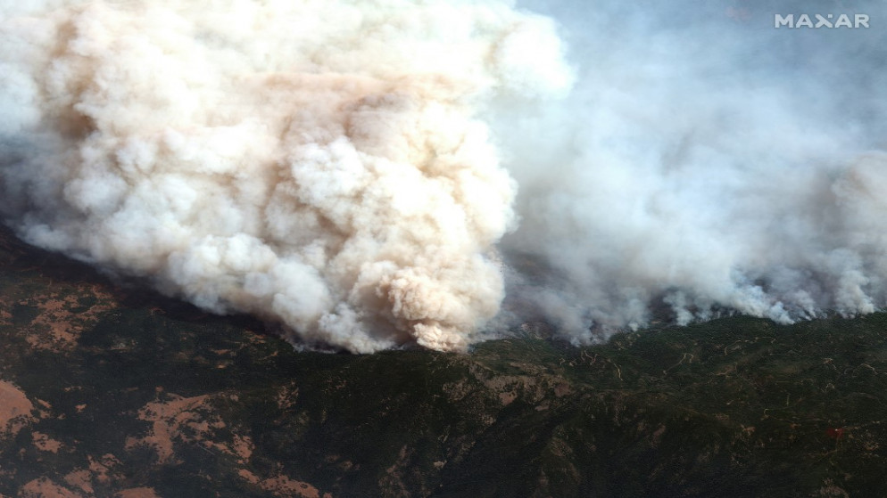 دخان يتصاعد من غابات في ولاية كالفورنيا الأميركية. (أ ف ب)