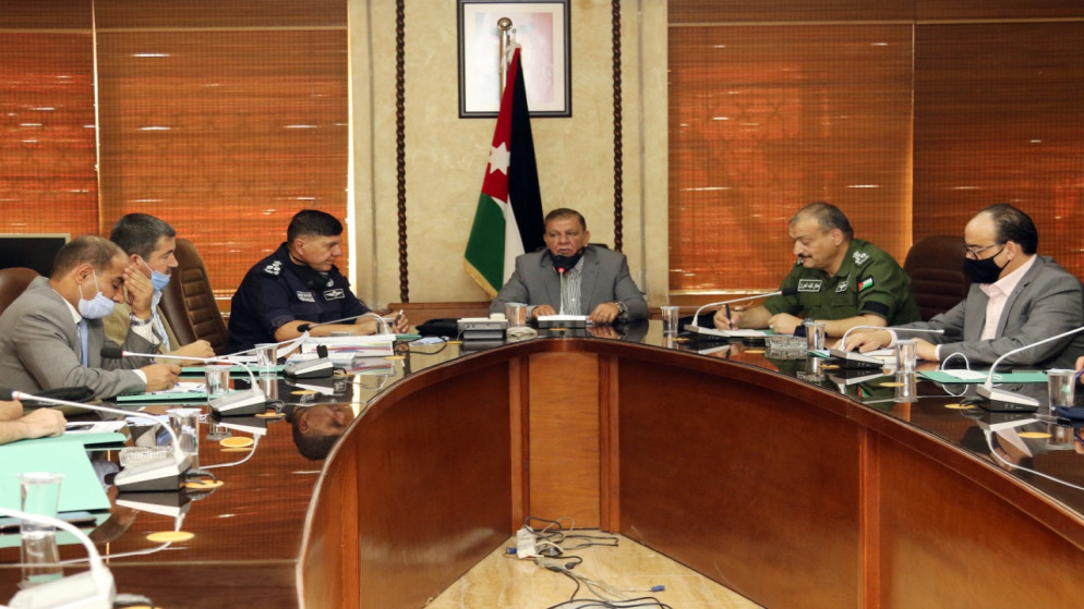 محافظ العاصمة يترأس اجتماع لجنة الدفاع المدني استعدادا لفصل الشتاء. (وزارة الداخلية)