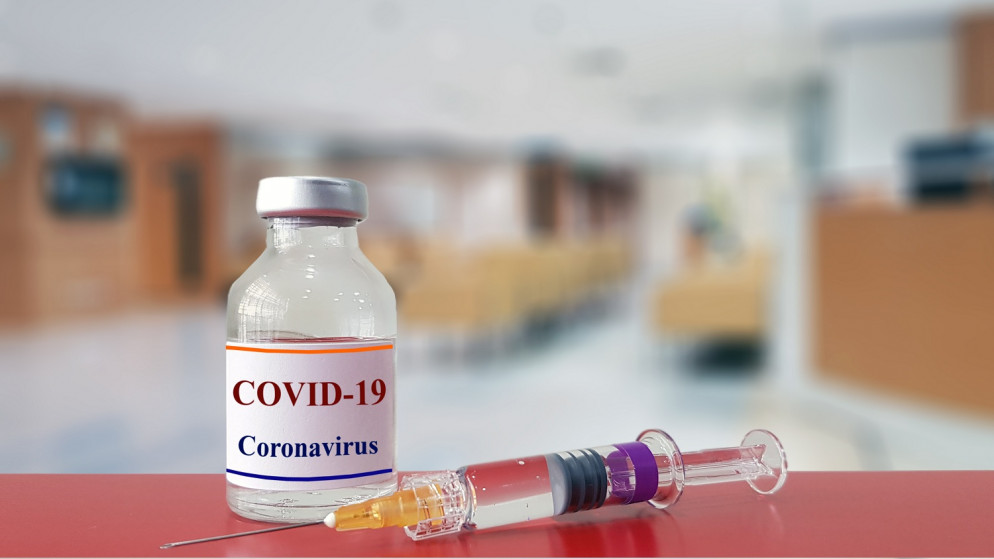 لقاح يستخدم للوقاية والتحصين والعلاج من عدوى فيروس كورونا. (shutterstock)