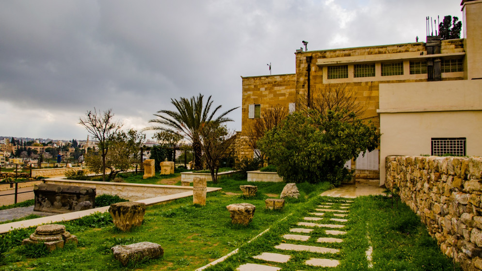 حديقة في قلعة عمّان التاريخية، المعروفة بجبل القلعة في وسط مدينة عمّان. 27/02/2019. (shutterstock)