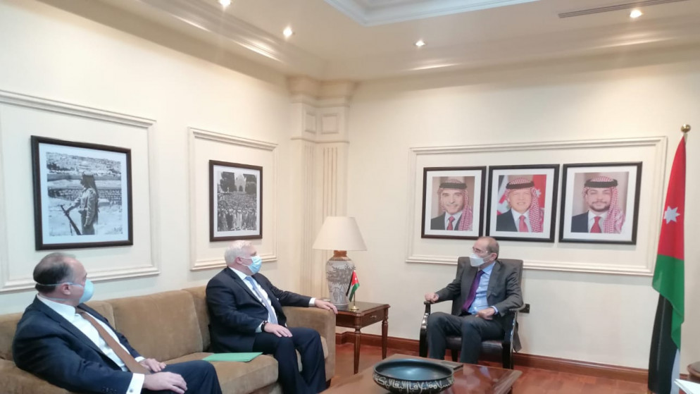 لقاء وزير الخارجية أيمن الصفدي مع المبعوث الأميركي الخاص إلى سوريا، جويل ريبيرن. (بترا)