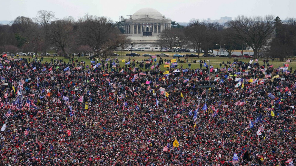 أنصار الرئيس الأميركي دونالد ترامب، يتظاهرون في ناشونال مول، واشنطن العاصمة، 6 كانون الثاني/ يناير 2021. (أ ف ب)