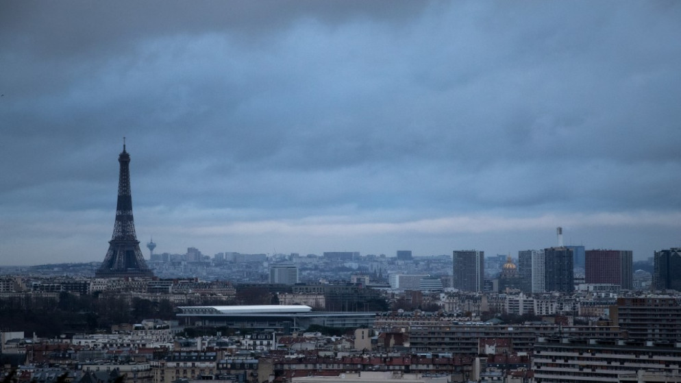 منظر عاما لباريس ويظهر به برج إيفل. 14 يناير 2021 (جول ساجيت / أ ف ب)