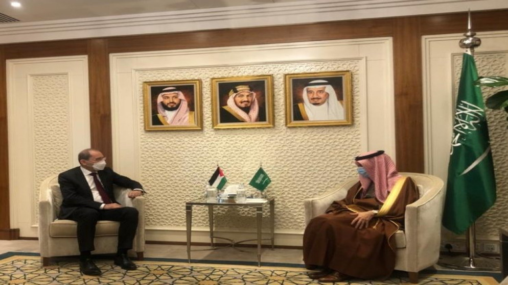 نائب رئيس الوزراء وزير الخارجية وشؤون المغتربين أيمن الصفدي ووزير خارجية المملكة العربية السعودية سمو الأمير فيصل بن فرحان. (وزارة الخارجية)