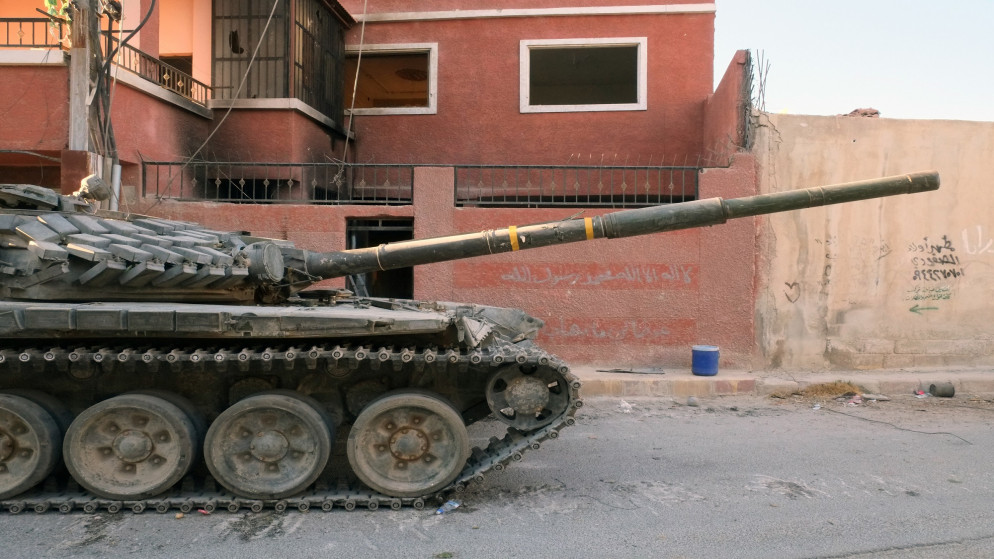 دبابة تابعة للجيش السوري في ضواحي دمشق. (shutterstock)