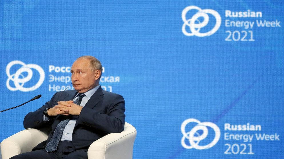 الرئيس الروسي فلاديمير بوتين يحضر جلسة عامة للمنتدى الدولي لأسبوع الطاقة الروسي في موسكو، روسيا  13 تشرين الثاني/أكتوبر 2021. (سيرجي إيلنيتسكي / بول عبر رويترز)