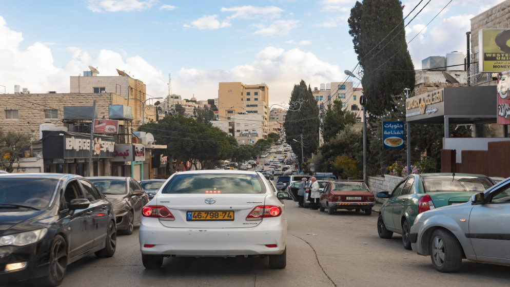 شارع في مدينة بيت جالا في الضفة الغربية المحتلة. (shutterstock)